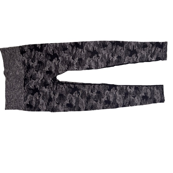 𝅺Camo Printed Leggings - Picture 2 of 3